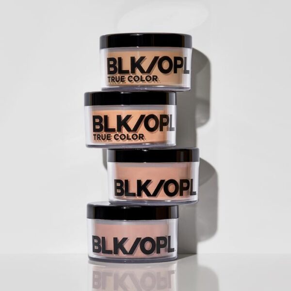BLACK OPAL TRUE COLOUR SOFT VELVET FINISHING POWDER