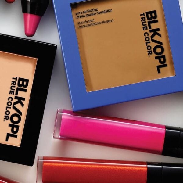 Black Opal True Colour Pore Perfecting Powder Foundation