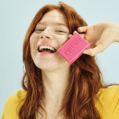 Makari IYKYK Niacinamide Facial Cleansing Bar 100mg